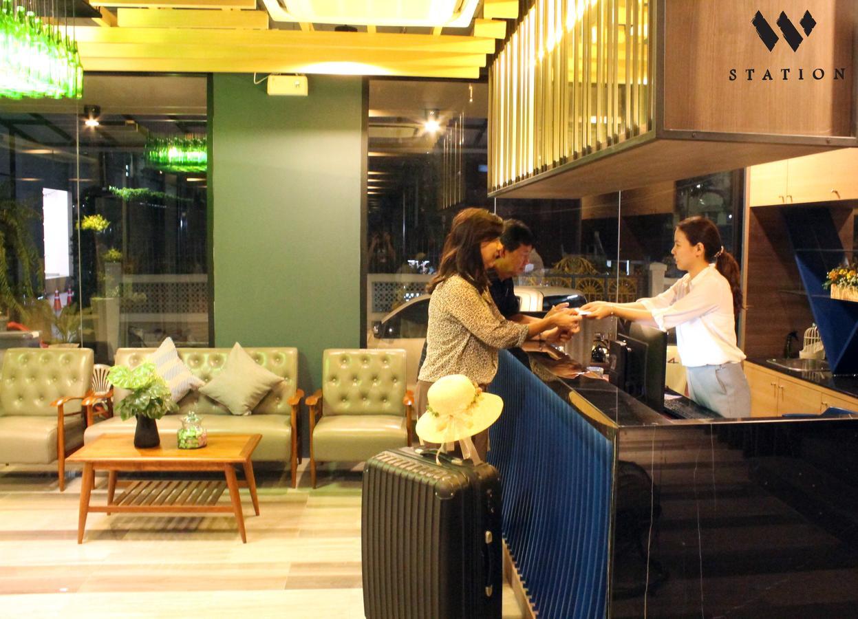 W Station Hotel Bangkok Exterior foto