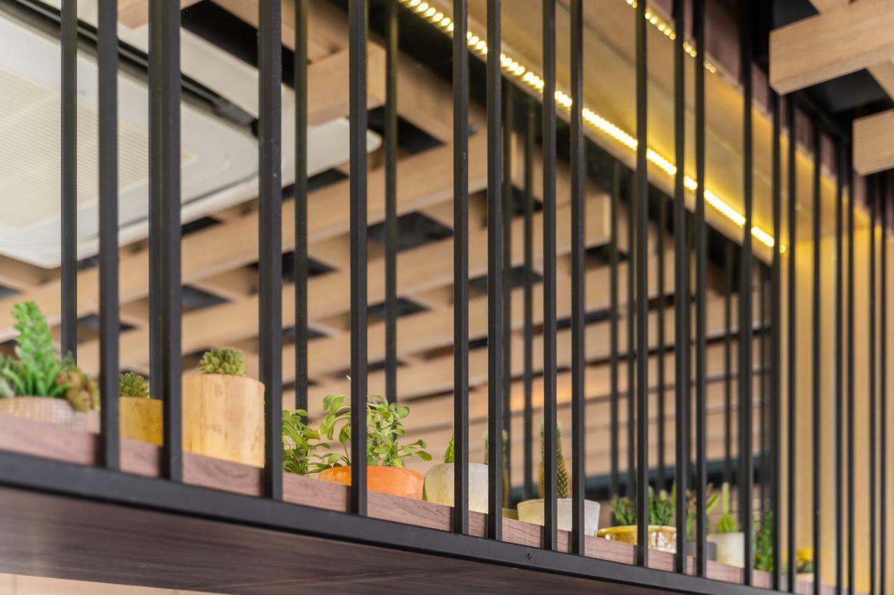 W Station Hotel Bangkok Exterior foto